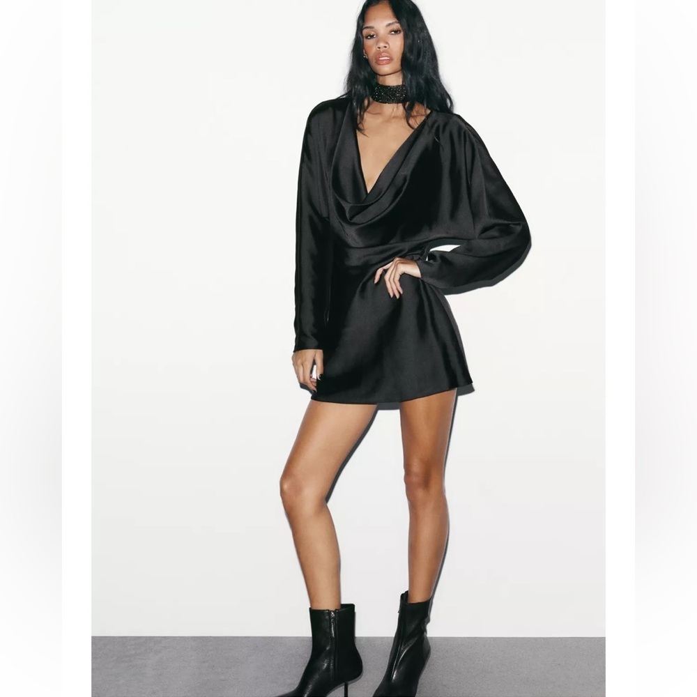 NEW ! ZARA  2025 collection FLOWY SATIN EFFECT DRESS
🚨firm price no discount